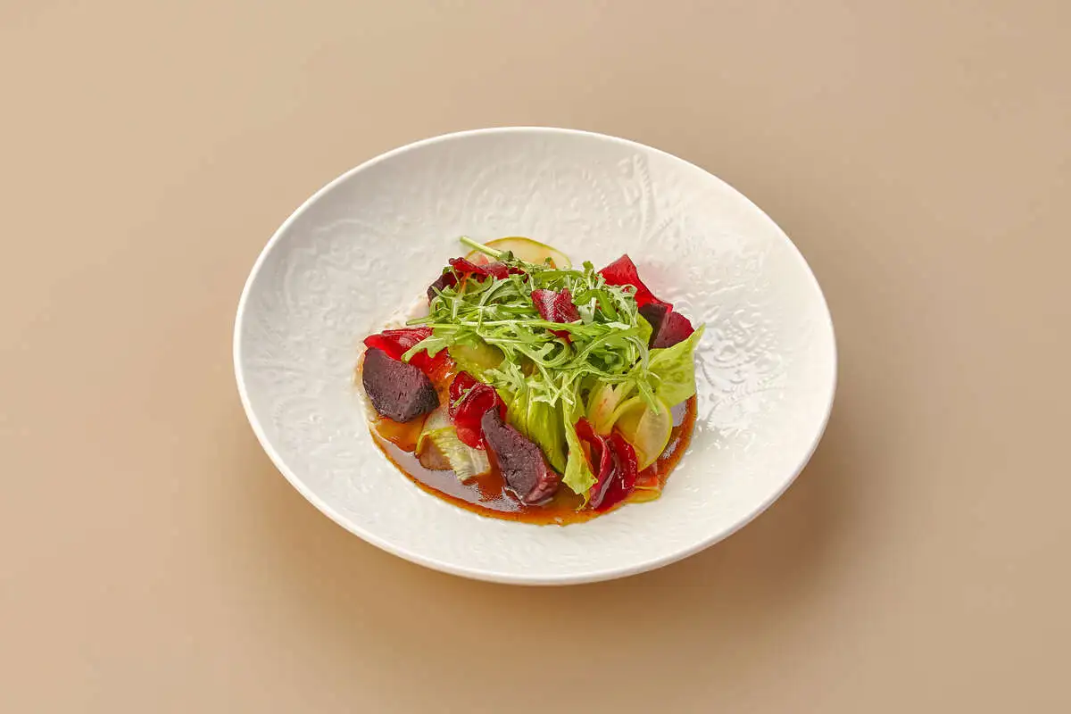 Салат с печеной свеклой 