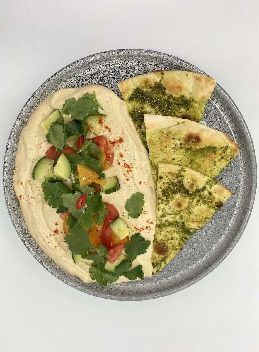 Хумус с фокаччей