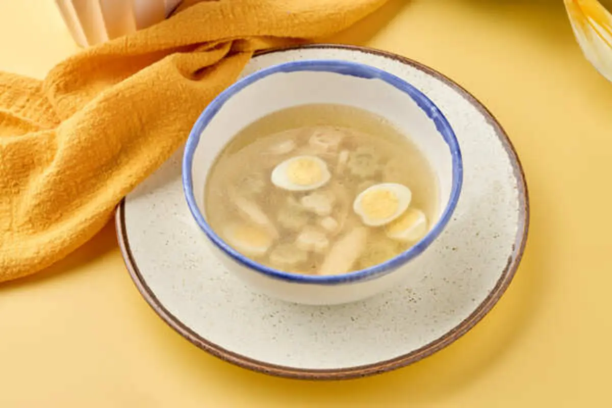 Бульон из цыпленка с вермишелью 