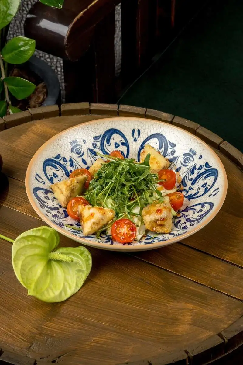 Салат с хрустящими баклажанами