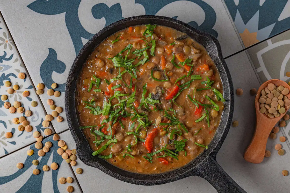 Чечевица с овощами