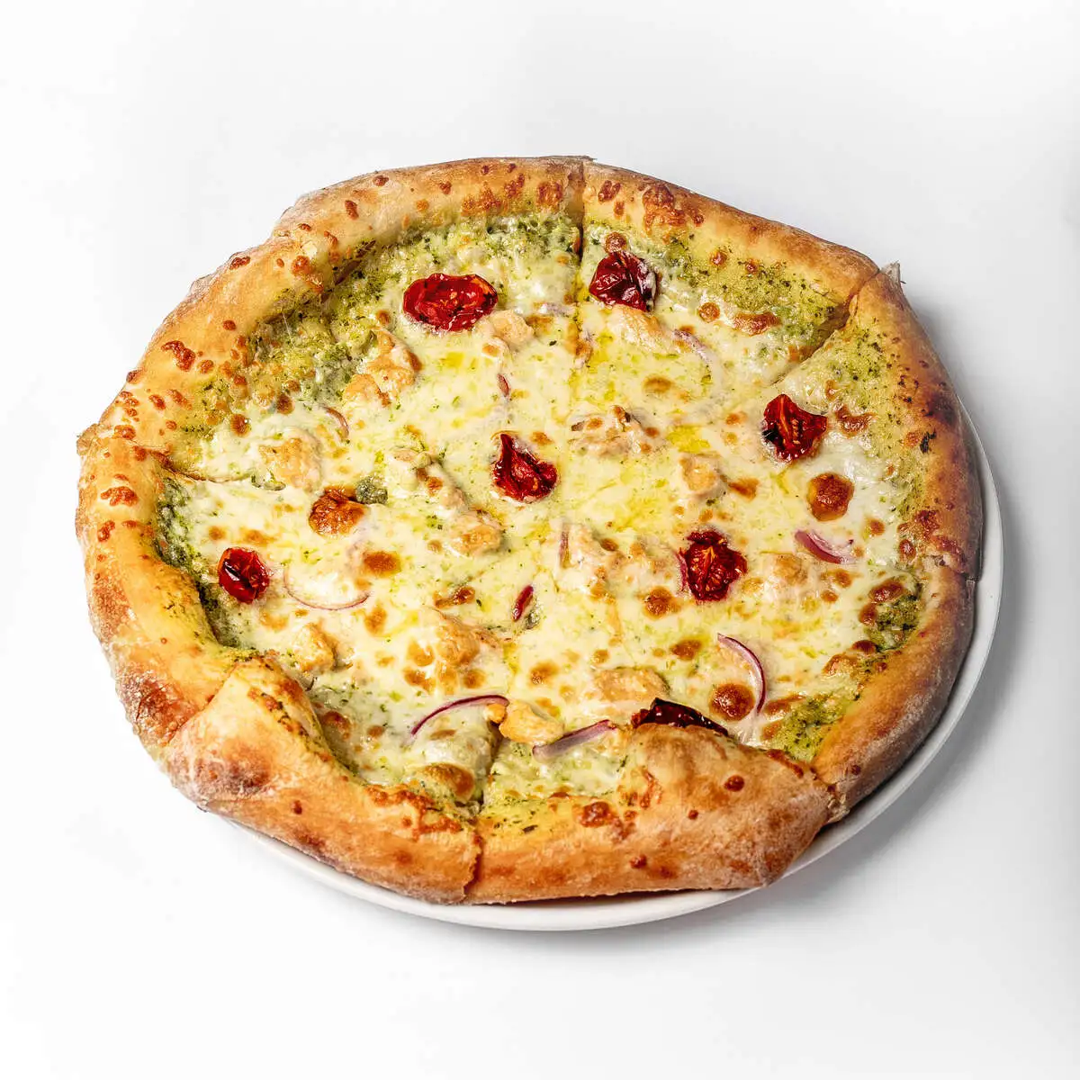 Пицца с цыпленком и соусом песто