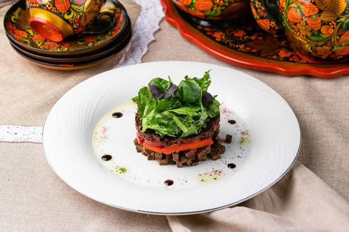 Закуска студеная из томатов печеных