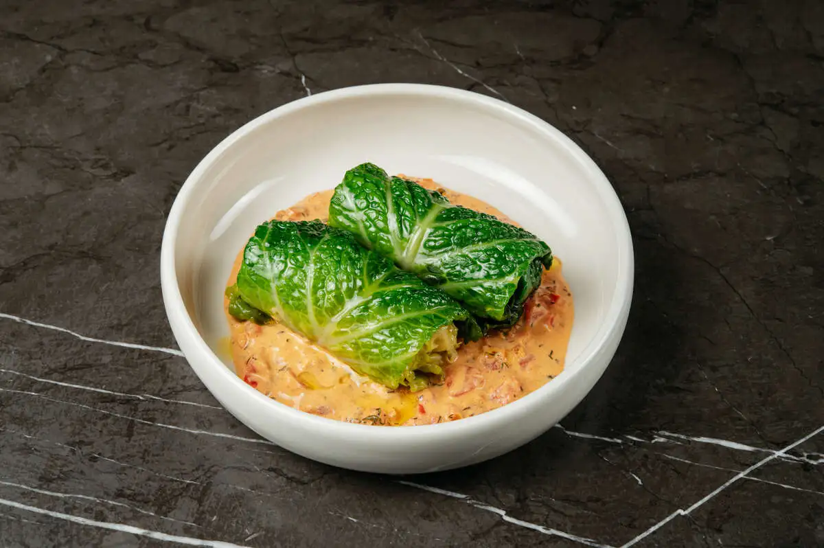 голубцы / соус сливочно-томатный