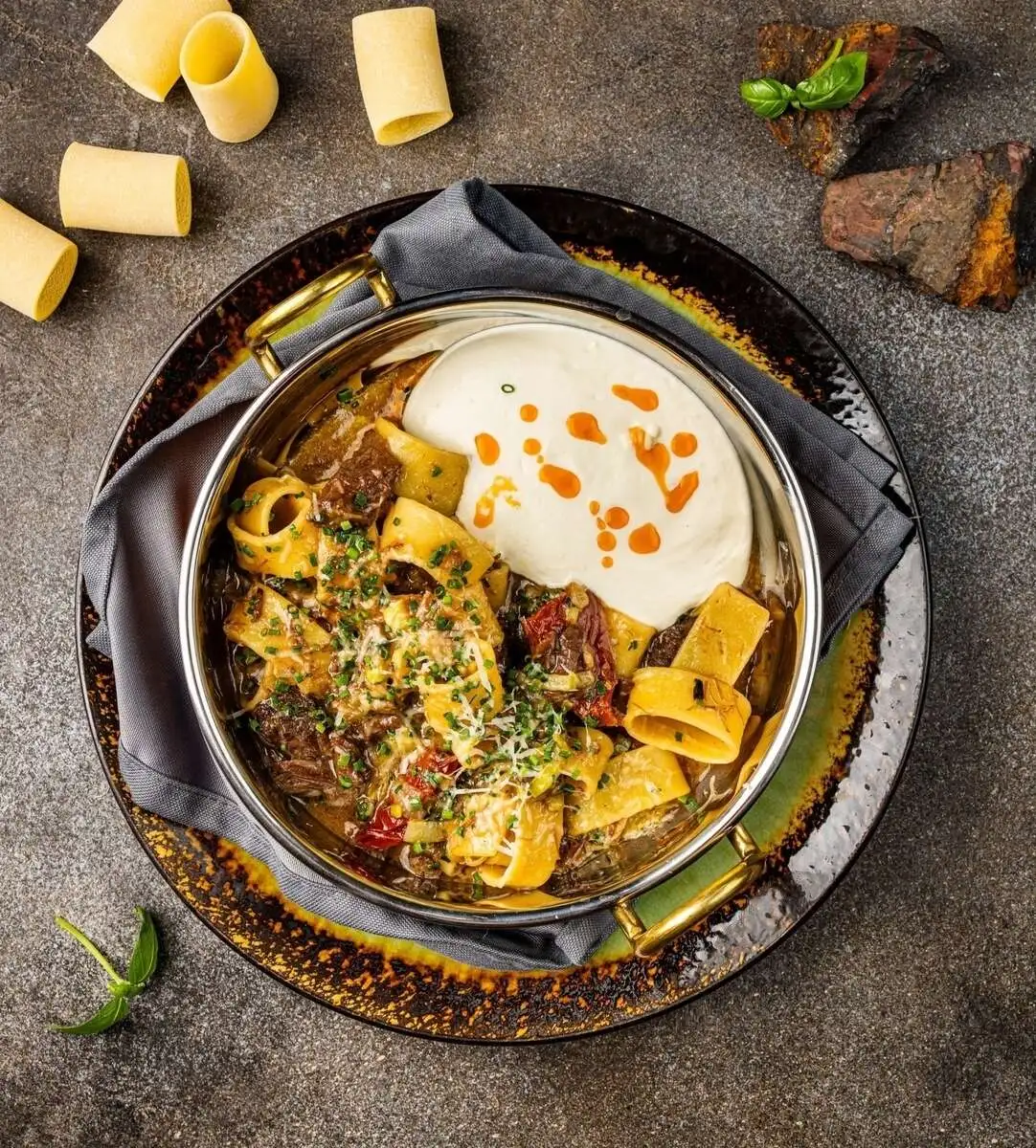 Паста с щечками и сырным мусом 260 гр.