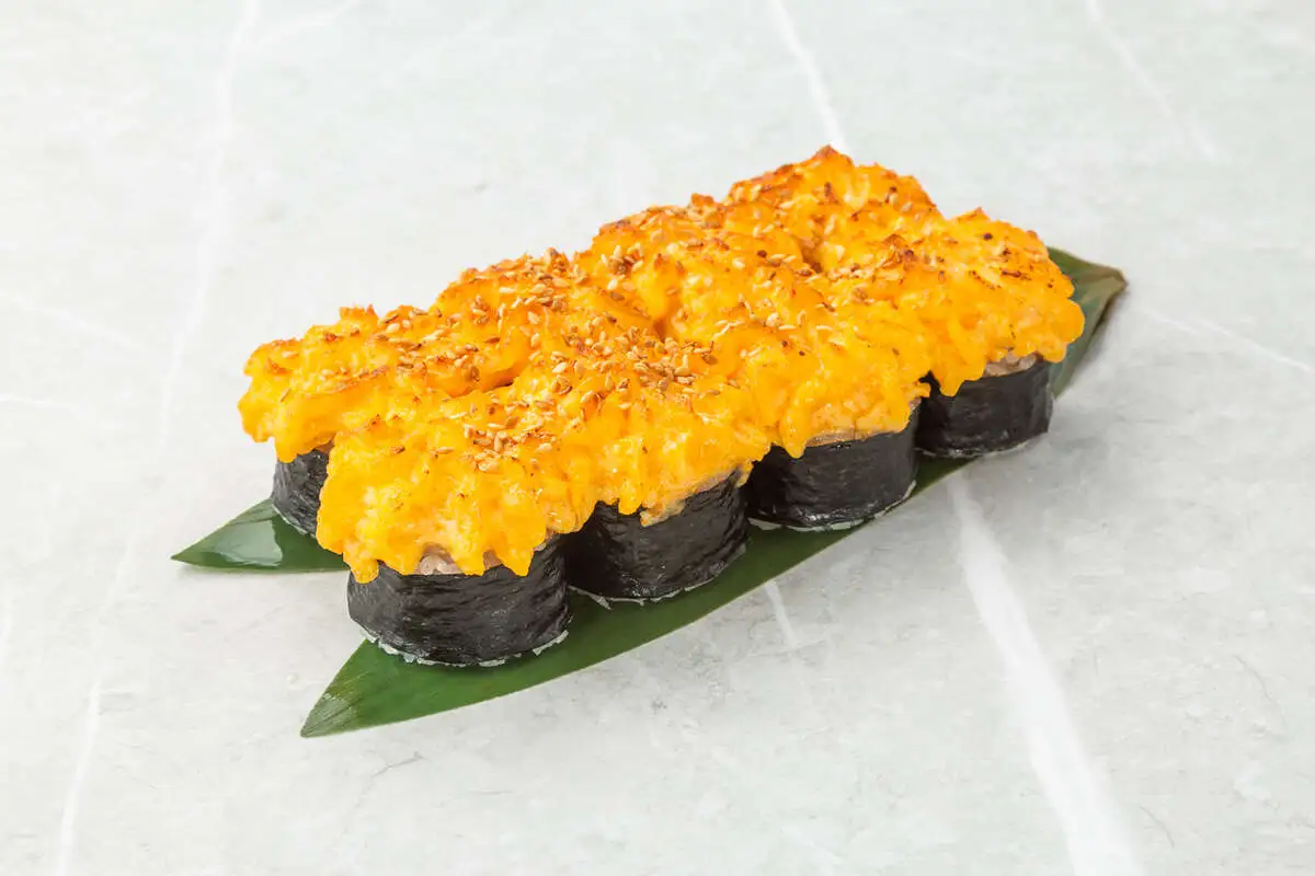 Запеченный ролл с форелью