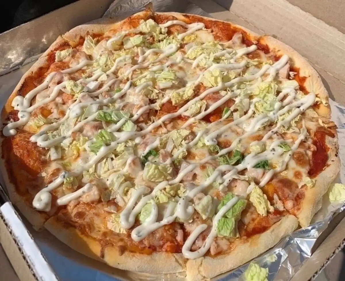 Пицца Цезарь в подарок!