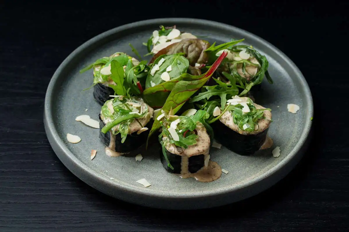 Пост Ролл с тофу и соусом гомодари 180 гр.