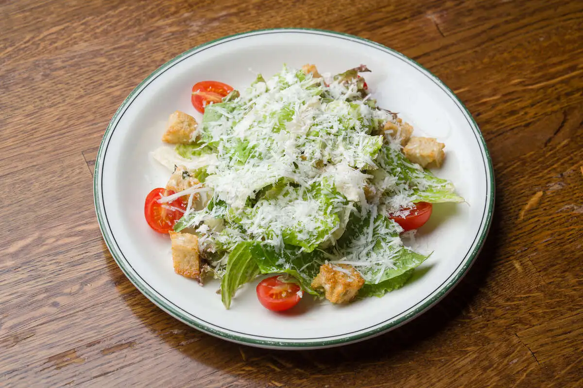 Салат "Цезарь"