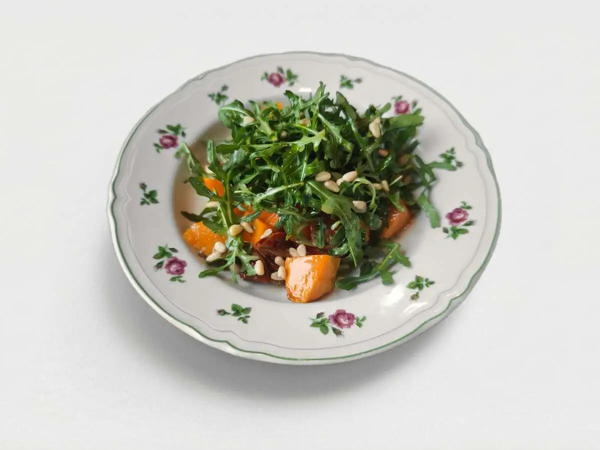 Салат с запеченной тыквой