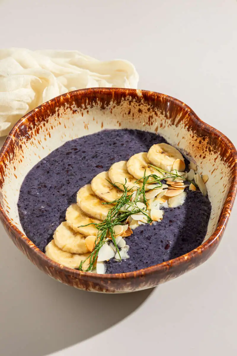 Каша льняная с черникой