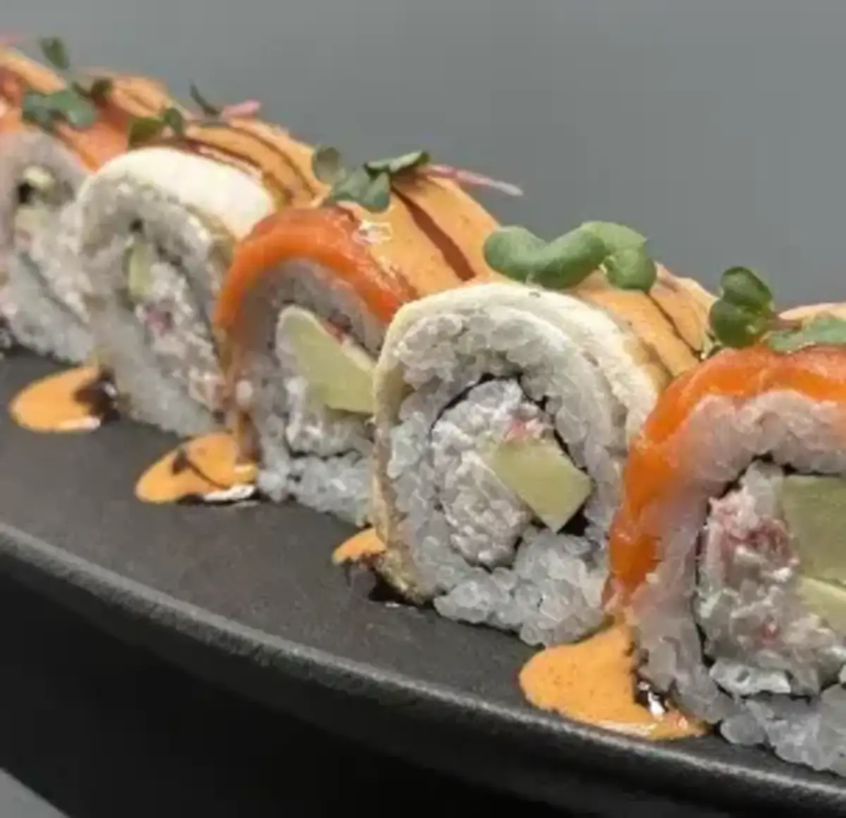 Унаги де Люкс ролл