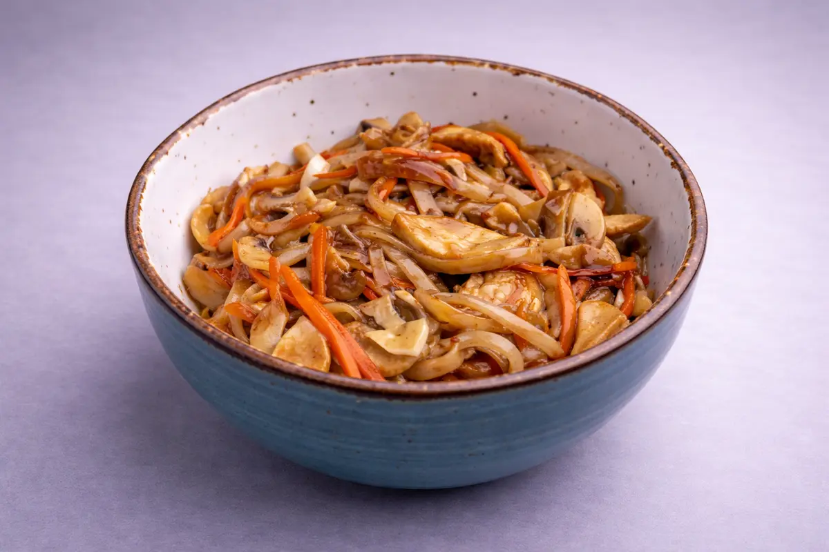 Удон с курицей с грибами