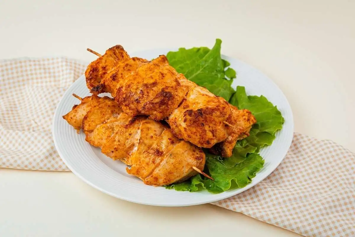 Шашлык куриный на шпажках