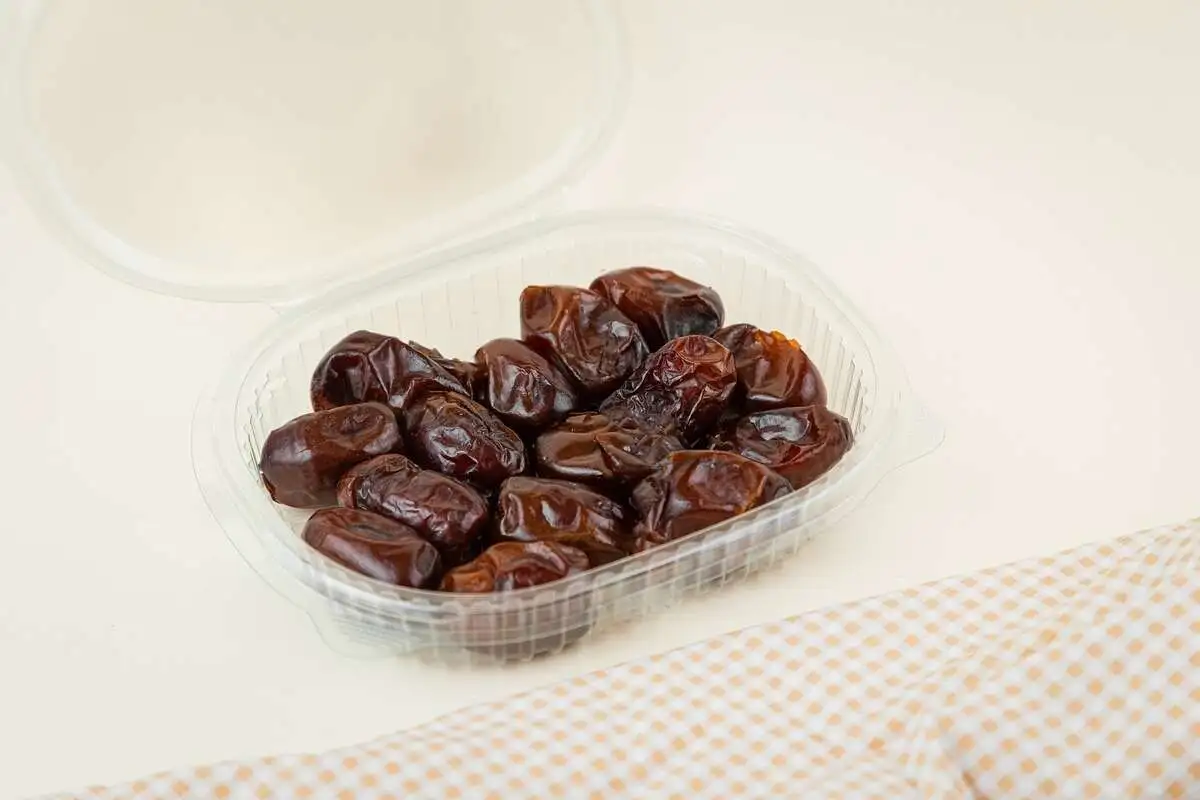 Финики мешкат