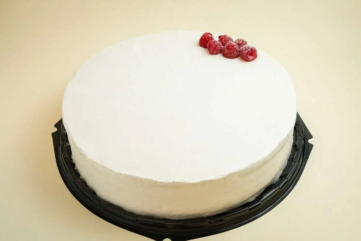 Торт белый медведь