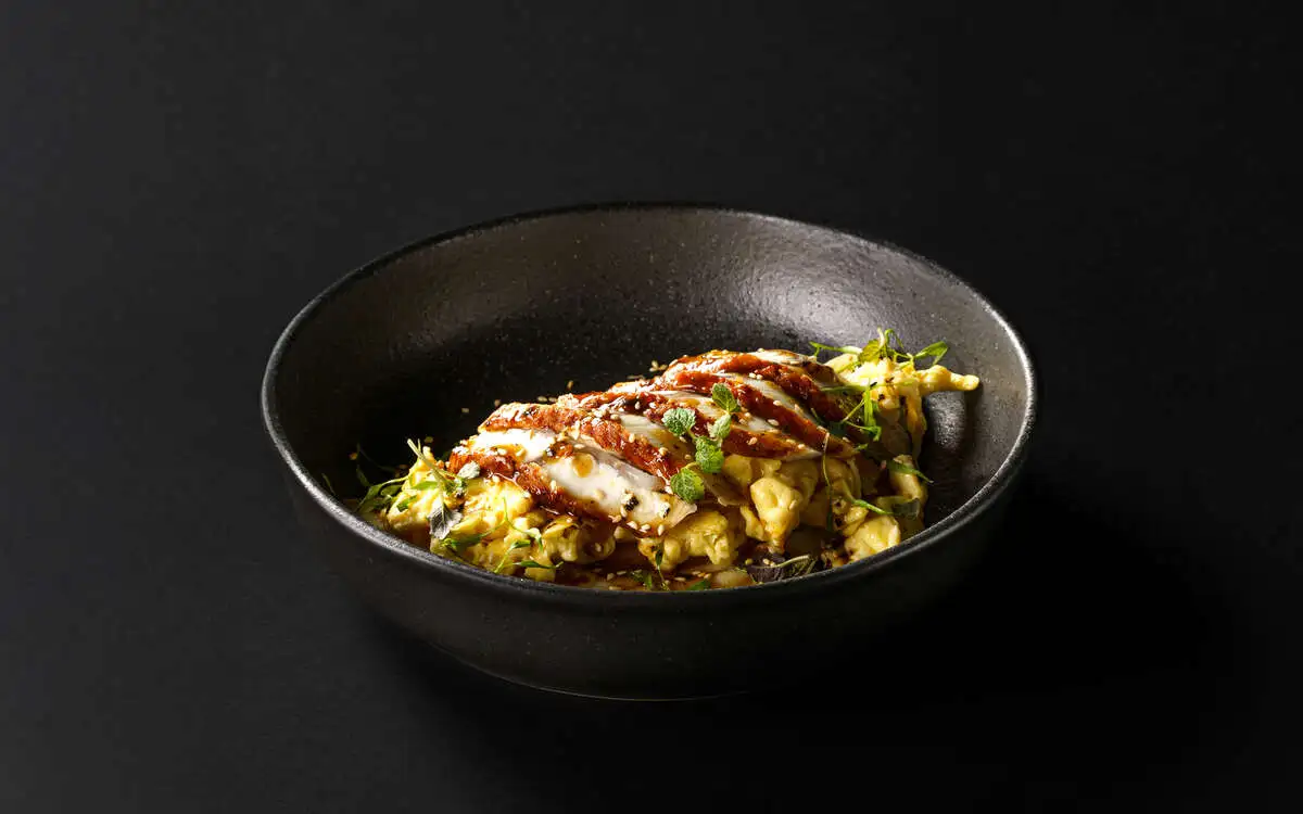 Скрембл с угрем