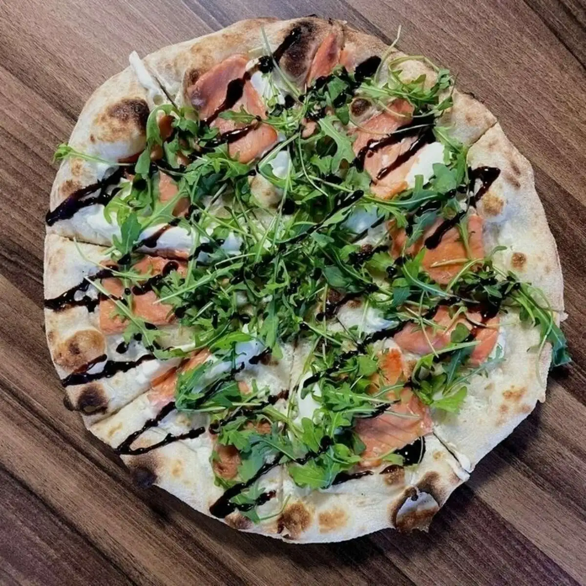 пицца СЁМГА с сыром филадельфия(зал2)