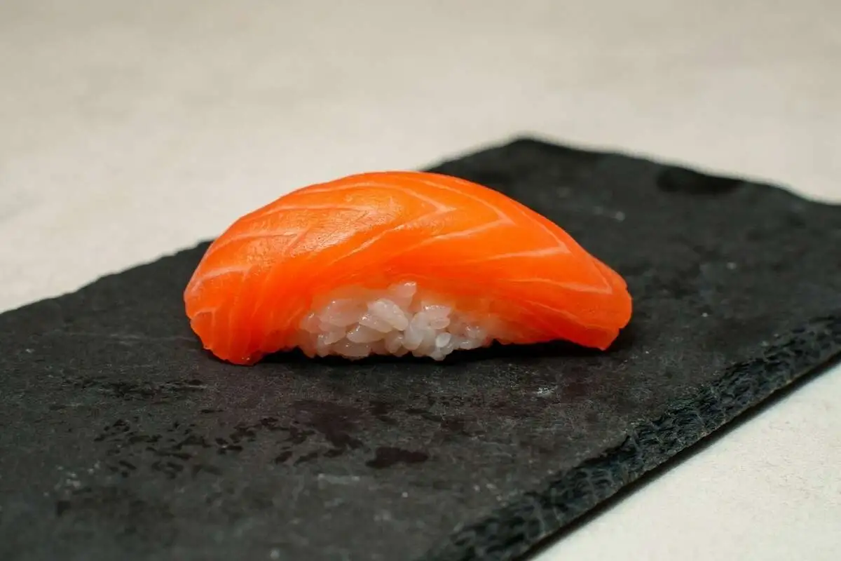 СУШИ ЛОСОСЬ