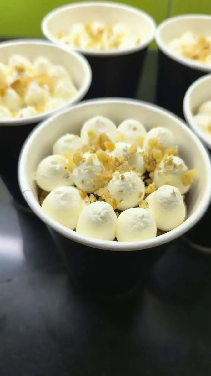 Морковно-ореховый торт в стакане