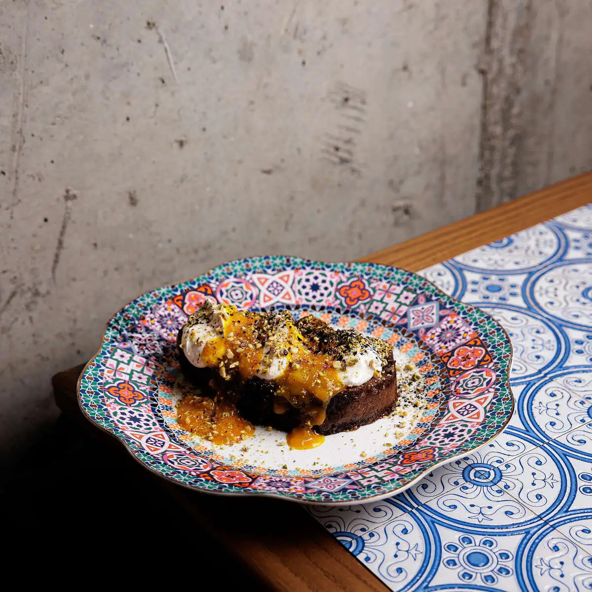 Банана-кейк с манговым муссом