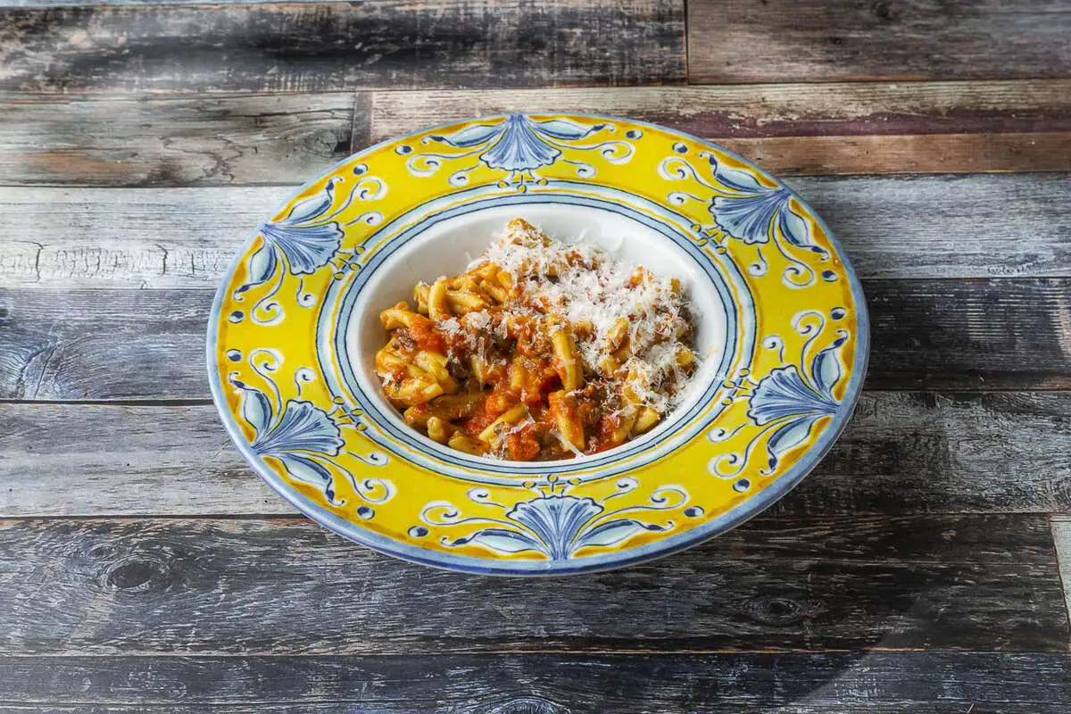 Казаречче с рагу из утки и пармеджано