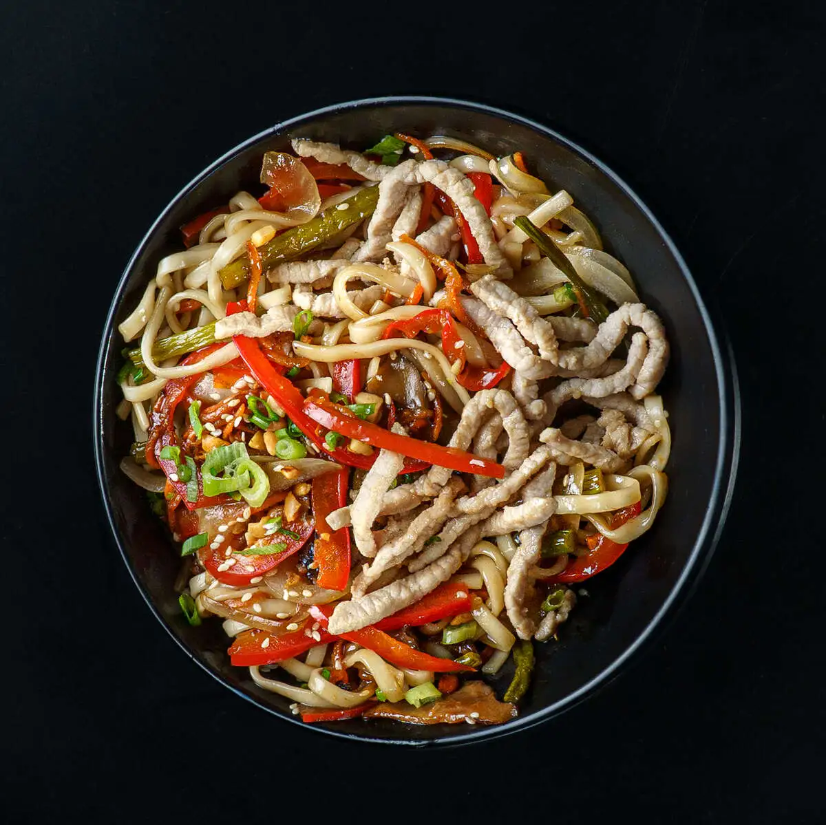 УДОН СО СВИНИНОЙ