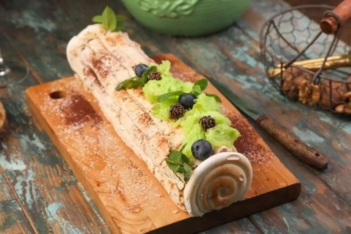 Меренговый рулет 