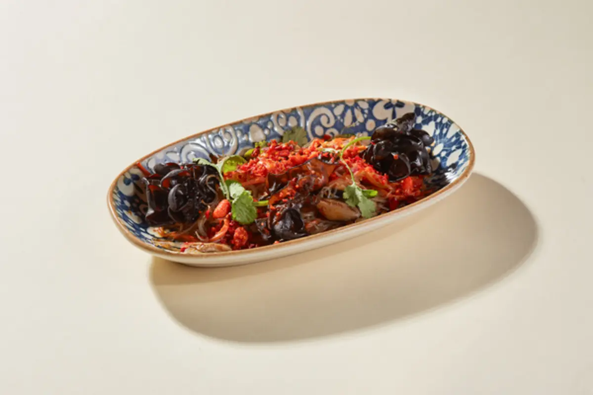 Азиатский салат с грибами