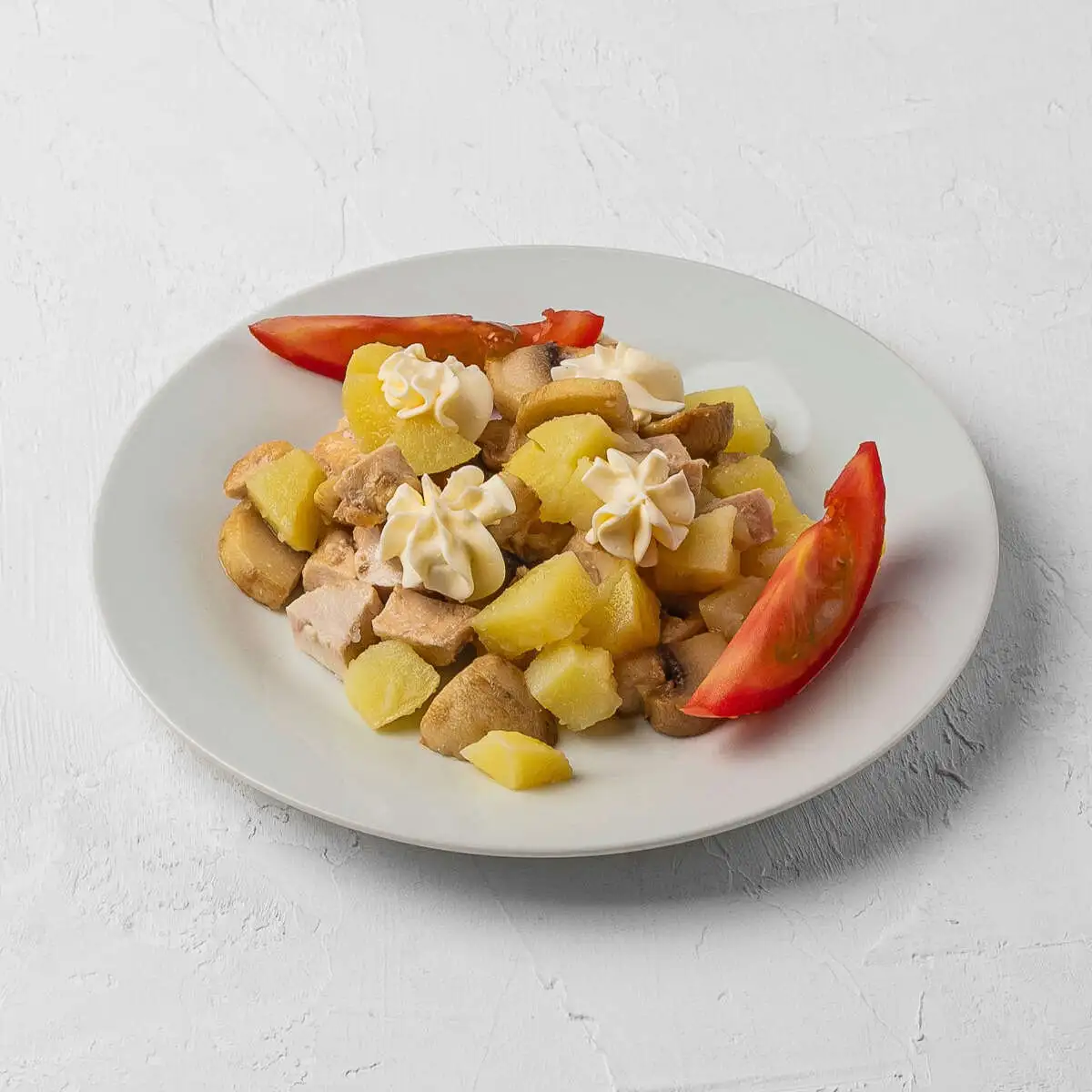 Салат с курицей и грибами