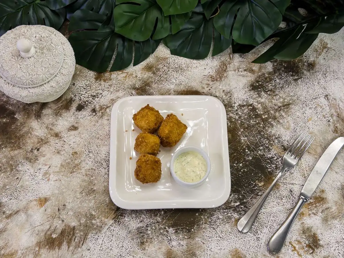 Треска в хрустящей корочке с соусом тар тар