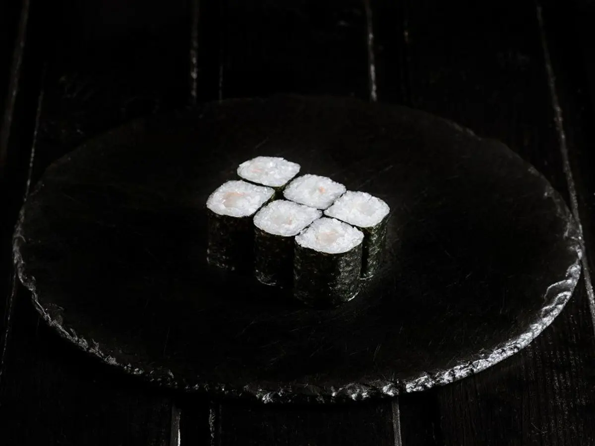 Ролл с креветкой