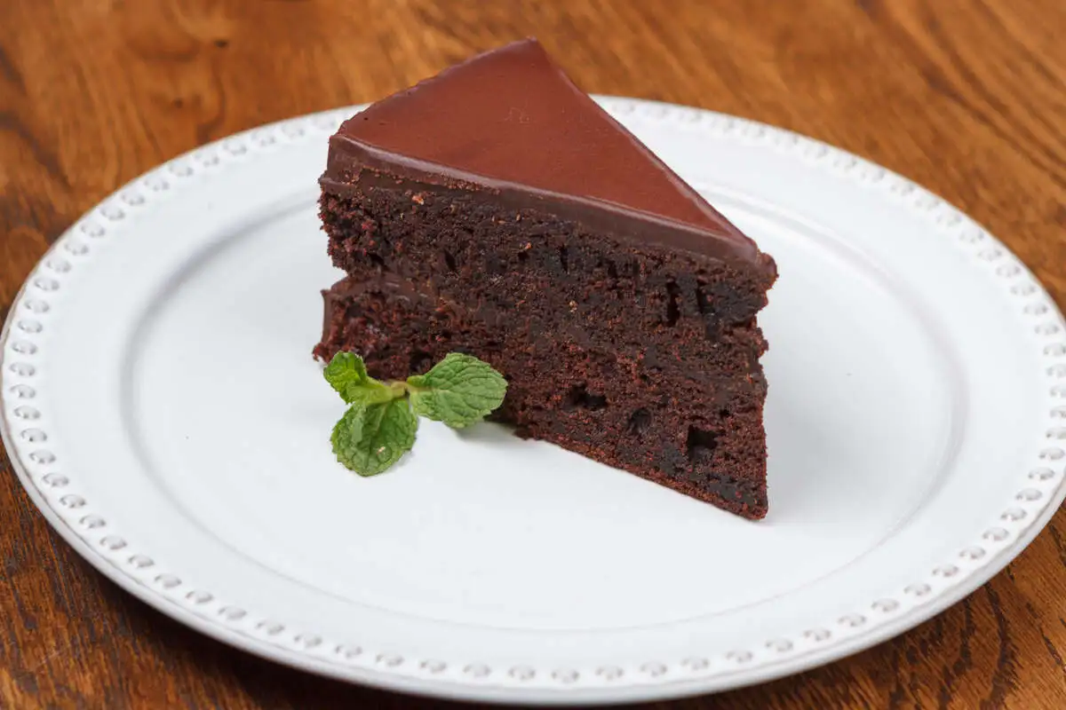 Шоколадный торт на оливковом масле