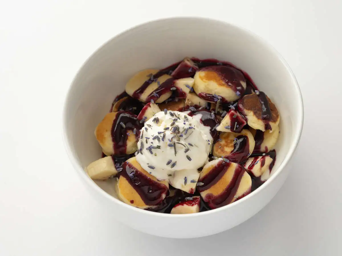 Мини-панкейки черника-лаванда