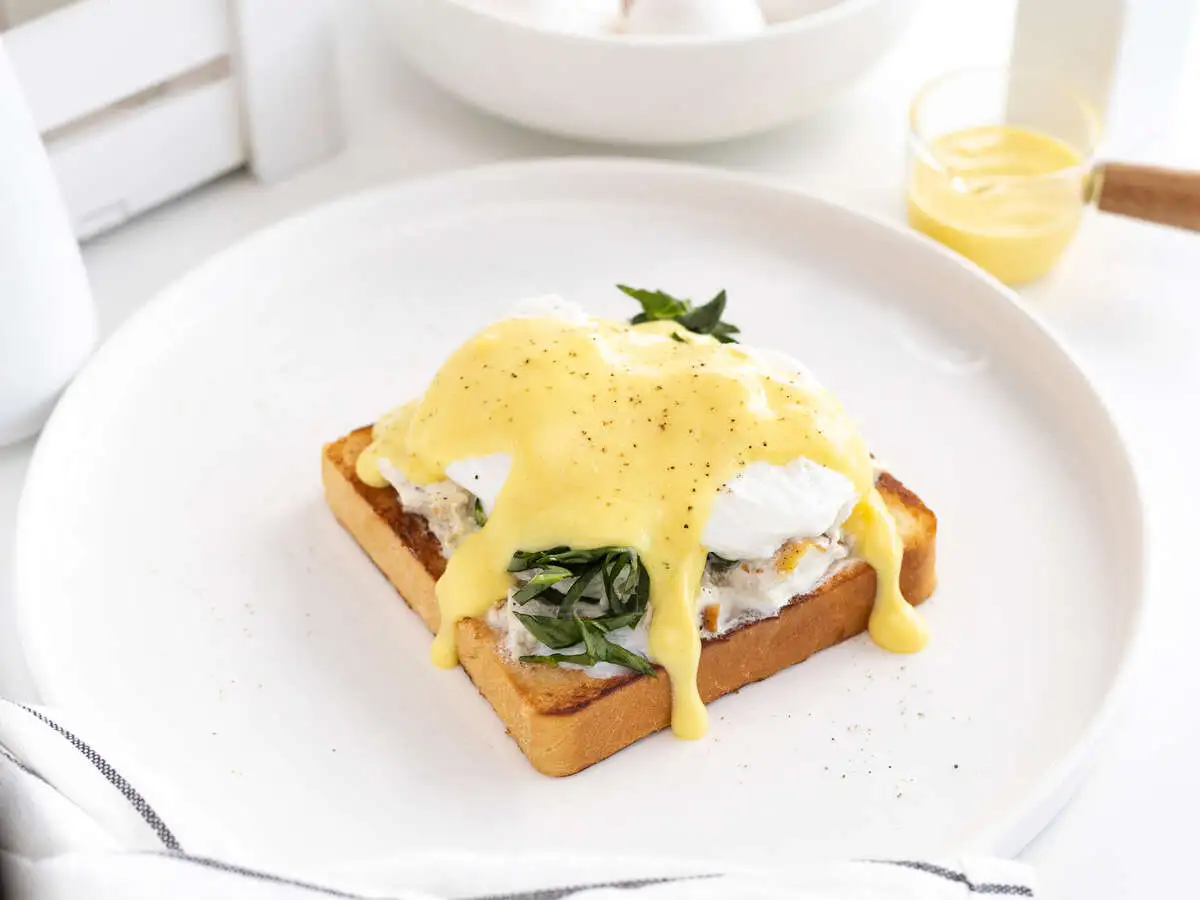 Бенедикт с курицей 