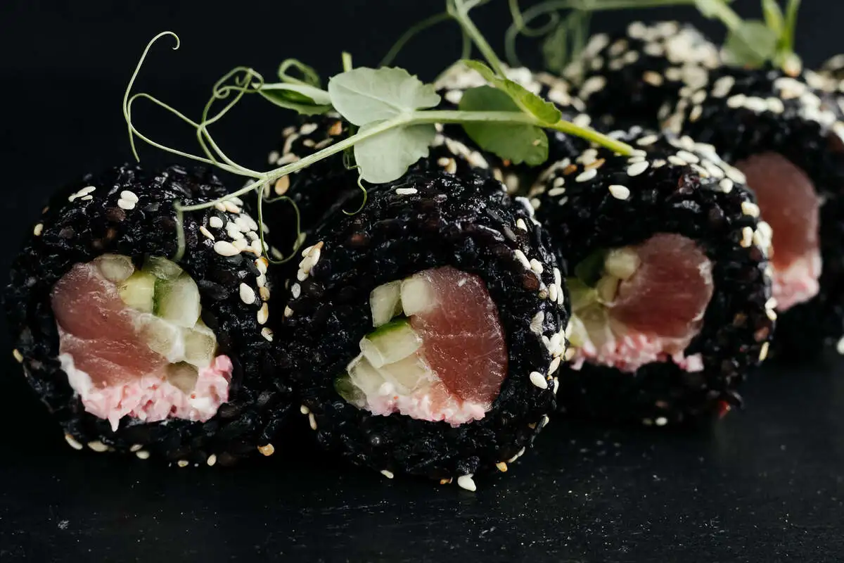 Филадельфия с тунцом и лососем