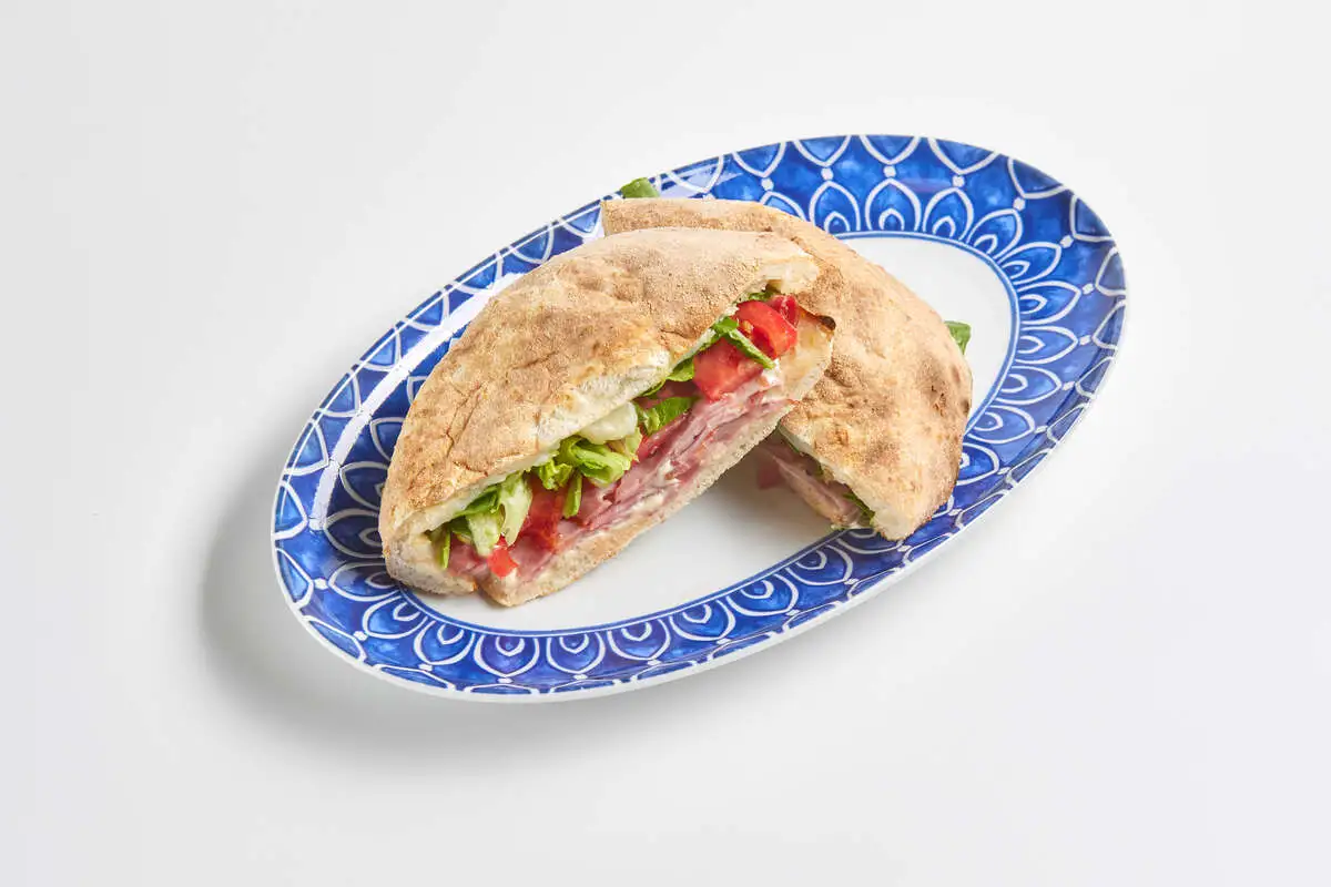 Пучча с ветчиной из индейки