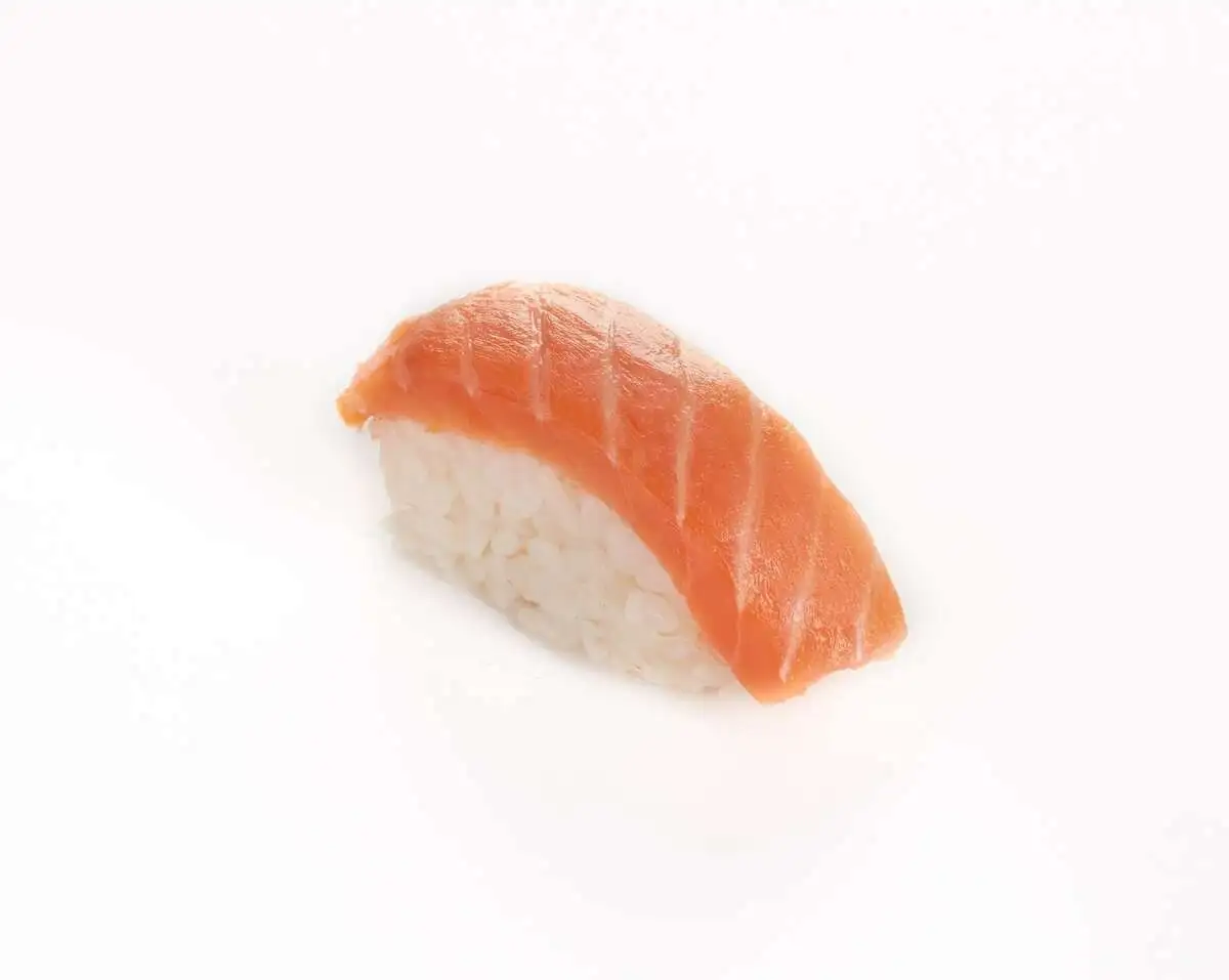 Суши копченый лосось