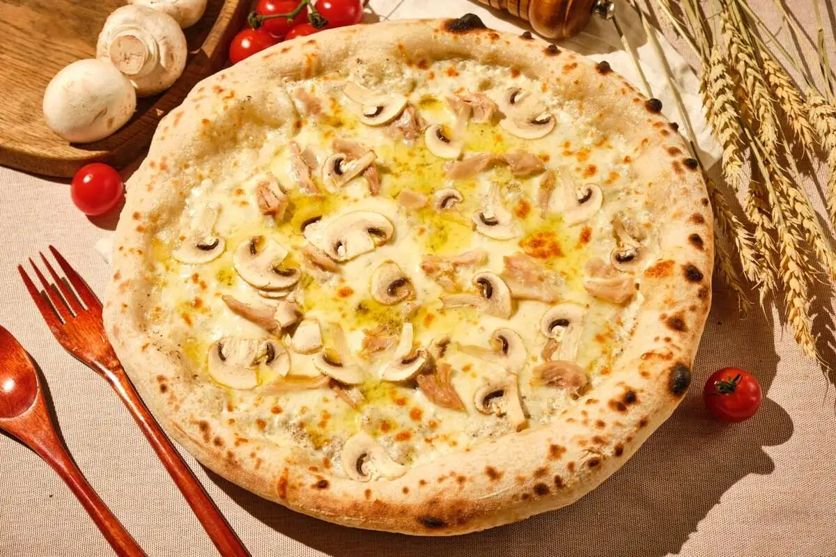 Пицца с Грибами и Курицей