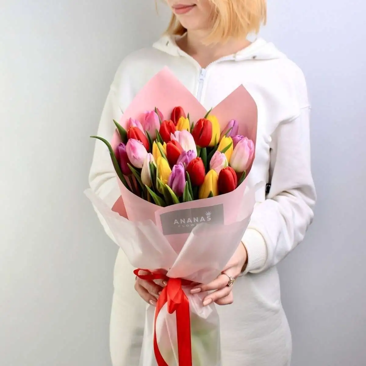 Монобукет из 25 тюльпанов микс 