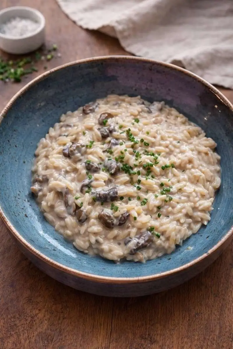 Паста Орзо с соусом из кешью и лесными грибами