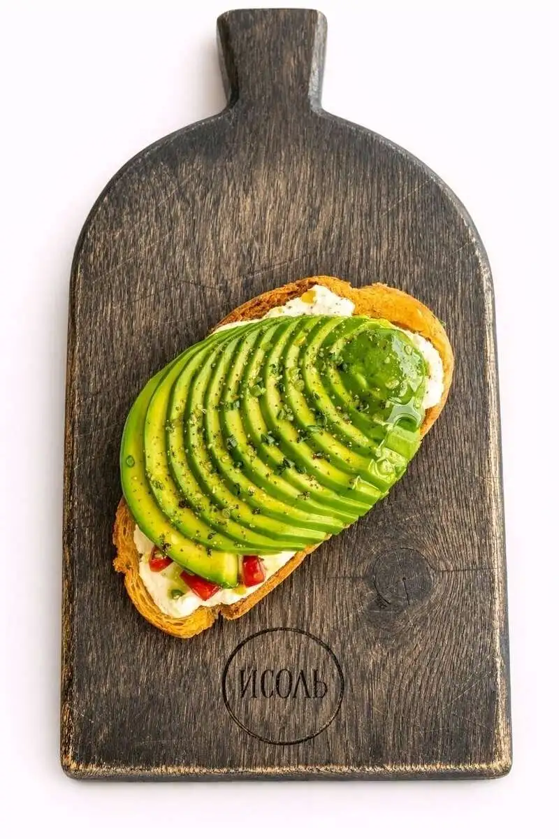 Брускетта с авокадо