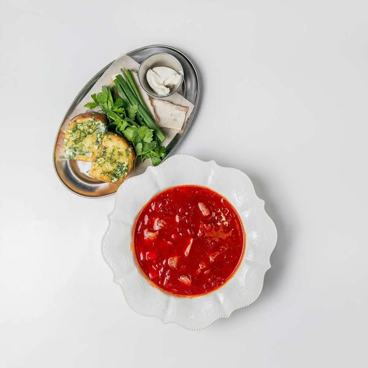 Борщ с пампушками