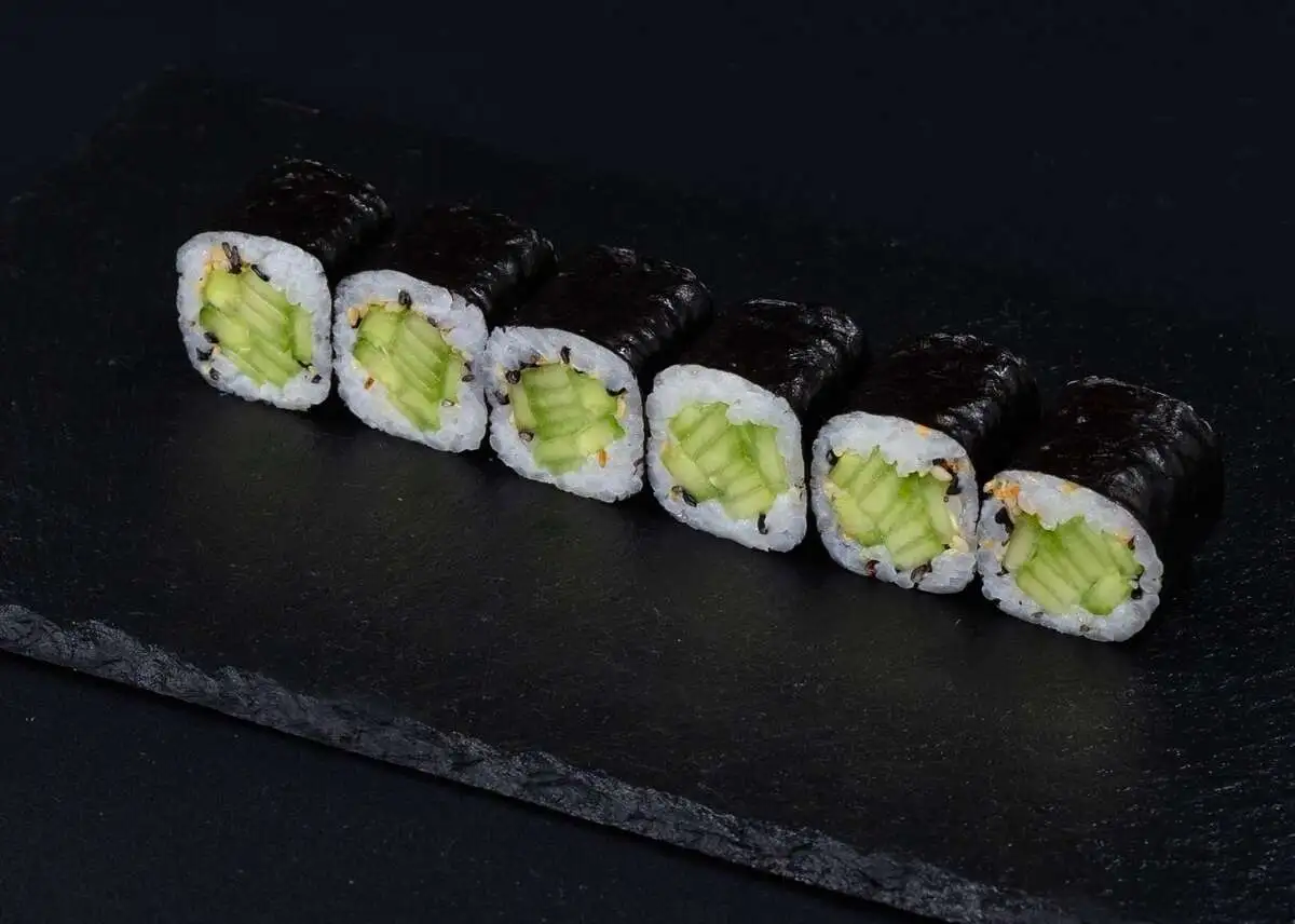 ролл нори маки ОГУРЕЦ