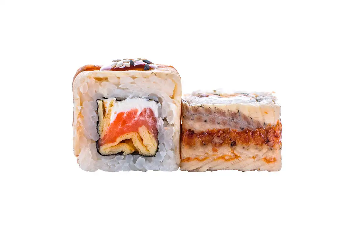 Ролл Бушидо с угрем и форелью