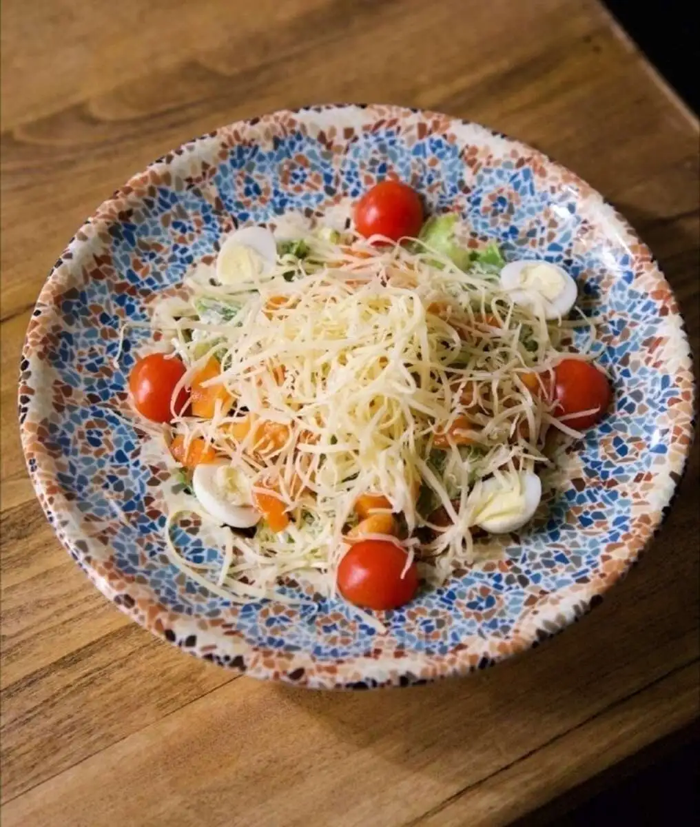 Цезарь с семгой*