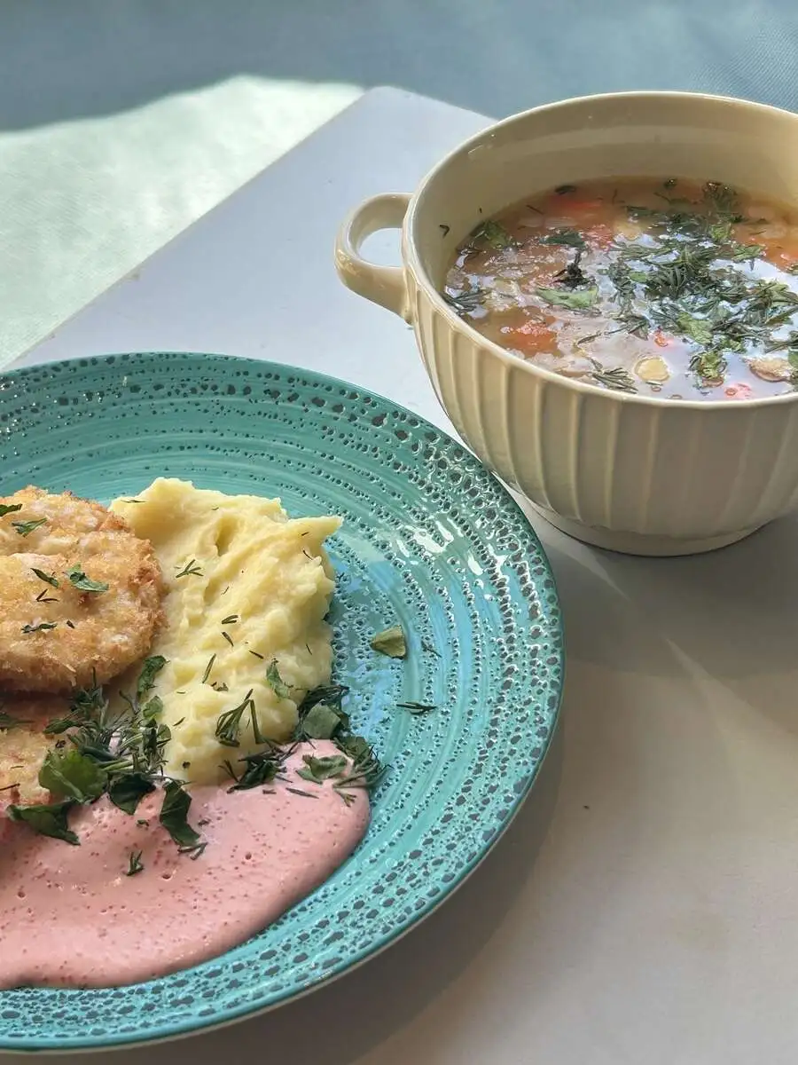 Бизнес ланч из двух блюд(суп+ горячее) с 12:00 до 16:00