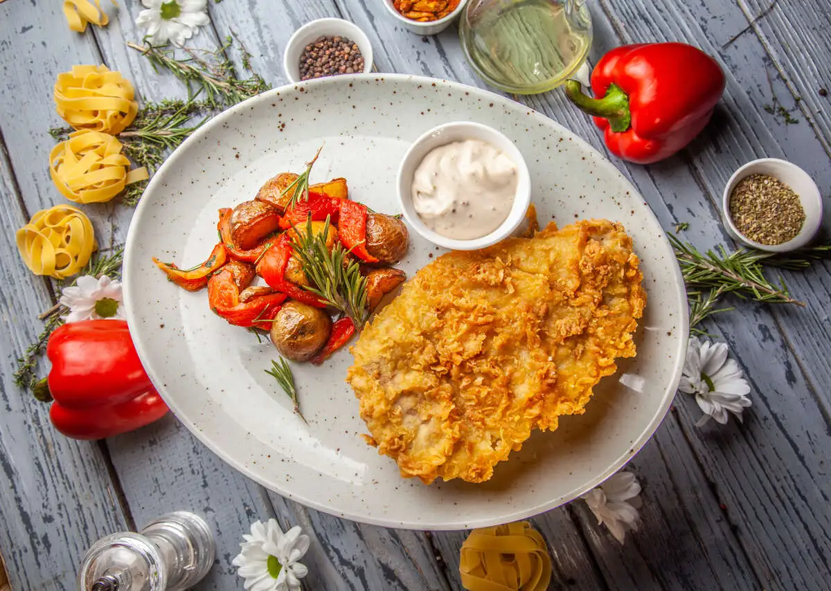 Свиная вырезка в хрустящей панировке