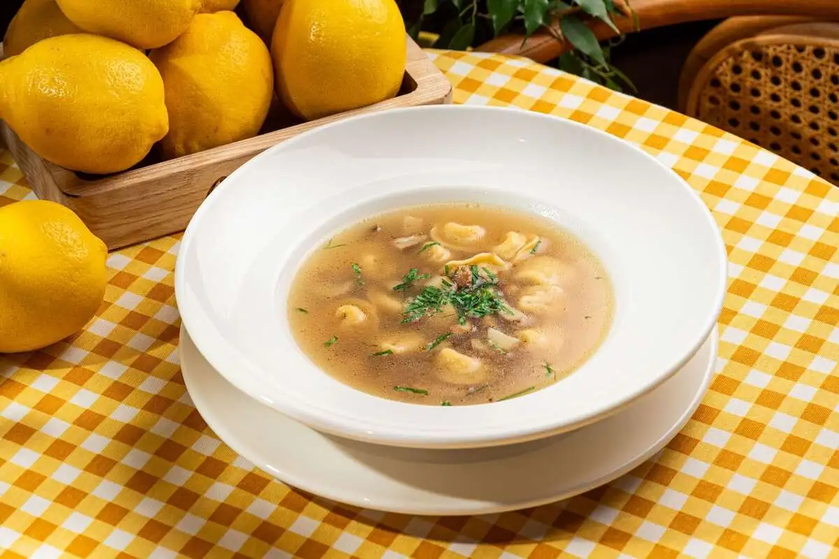 Грибной с тортелинни из цыпленка