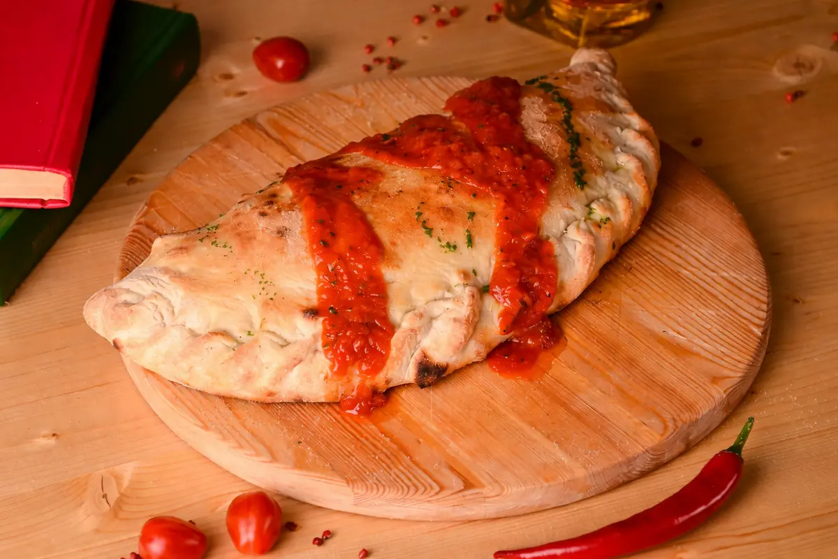 Кальцоне 30 см/470 гр С.